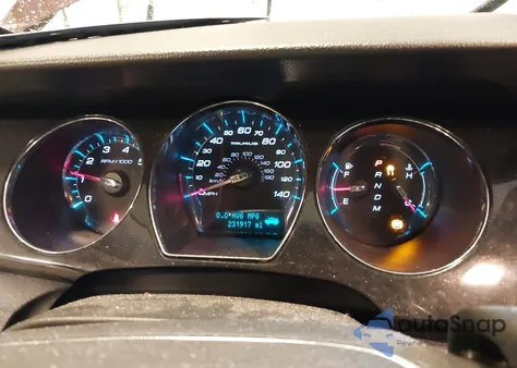 2010 Ford Taurus Limited z USA, uszkodzony, nr VIN 1FAHP2FW5AG162372